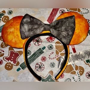 Disney Halloween Mickey ears and bow tie. New